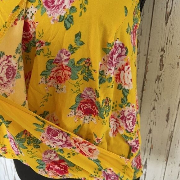 Derek Heart Top - Picture 4 of 10